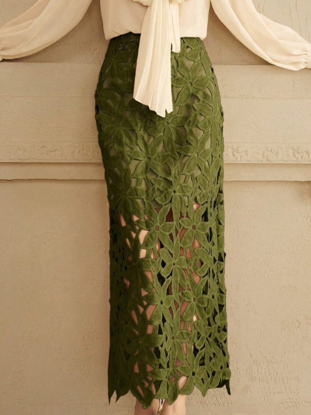 Army Green Elegant Women's Floral Cutout A-Line Skirt - Picture 6 of 9